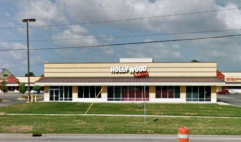 Hollywood Video - Sterling Heights - 44945 Hayes Rd (newer photo)